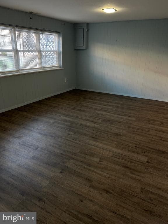 Building Photo - 3243 Lester Rd