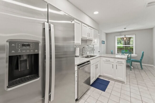 Building Photo - 10383 Chatwood Ct