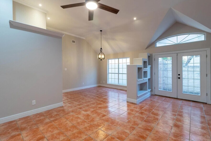 Building Photo - 7105 N 5th St