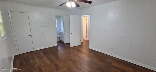 Building Photo - 3111 Revere St