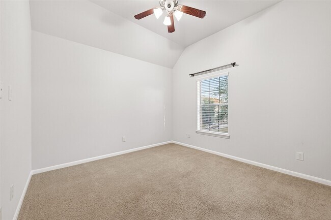 Building Photo - 8858 Distant Woods Dr