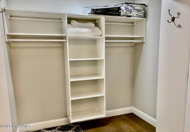 Building Photo - 77 Van Dam St