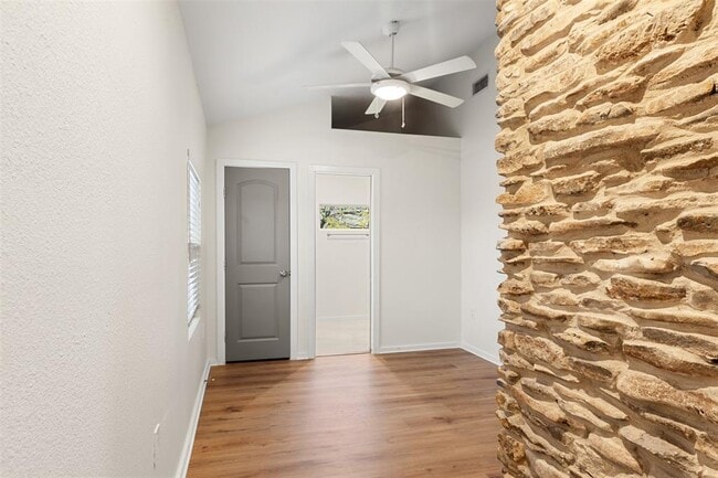 Building Photo - 7305 Grand Canyon Dr