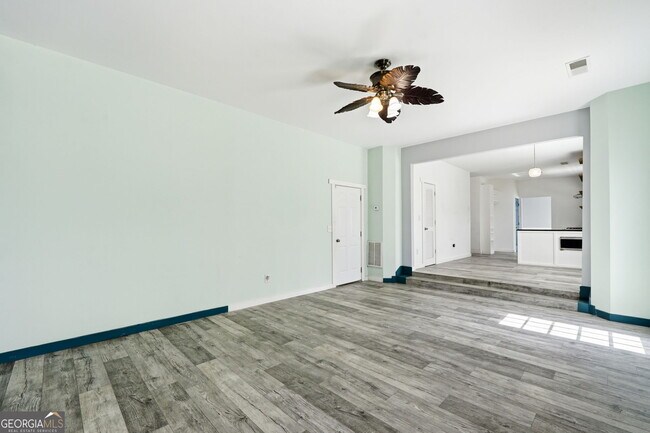 Building Photo - 1582 Ewing Farm Dr