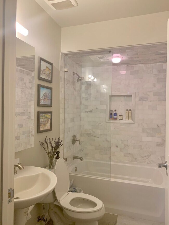 Building Photo - 3612 Artist's Way