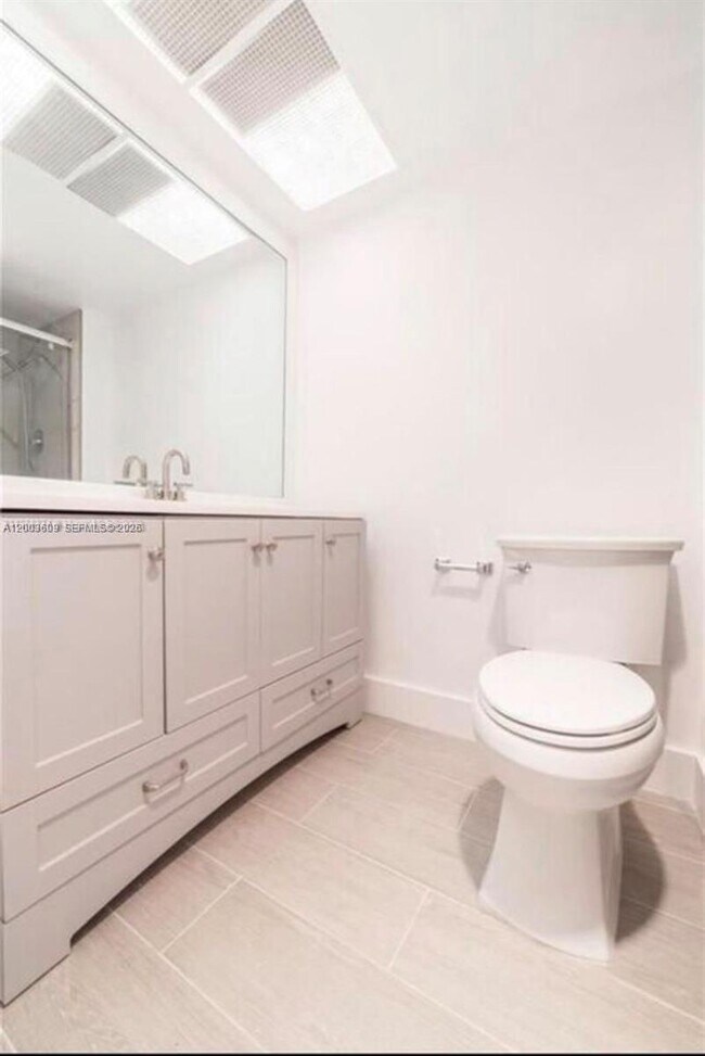 Building Photo - 250 174th St