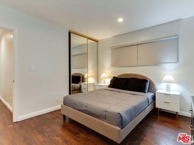 Building Photo - 23109 Mariano St