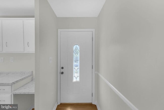 Building Photo - 46 Ancell St