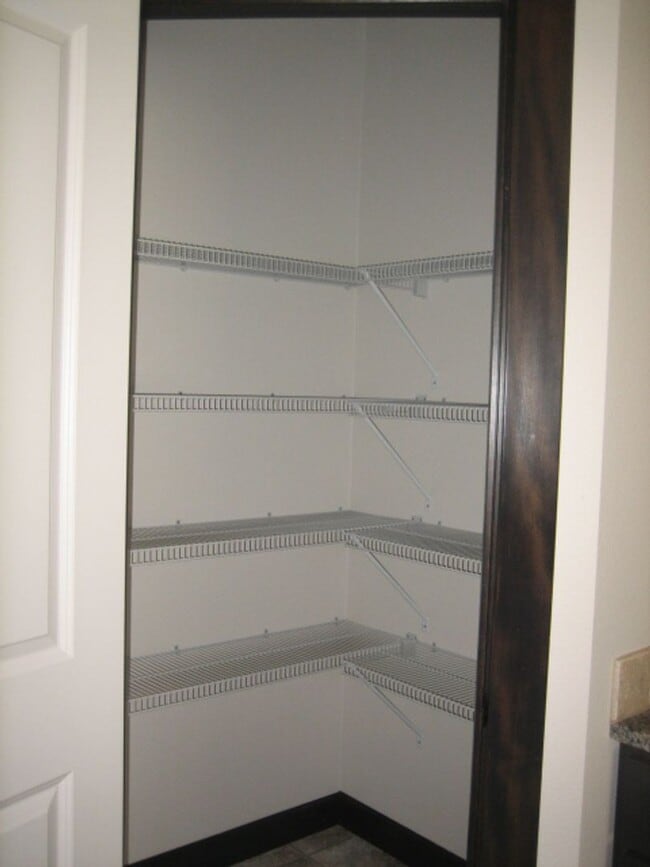 Building Photo - CDA Home w/ 22X45 RV Garage/Shop!