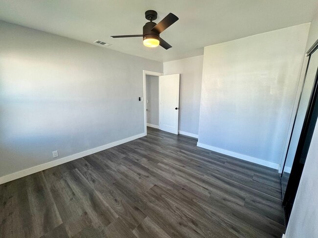 Building Photo - 4139 Gaviota Ave