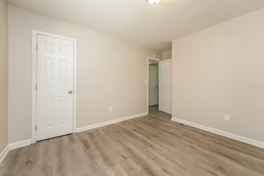 Building Photo - 2194 Cherokee Valley Cir