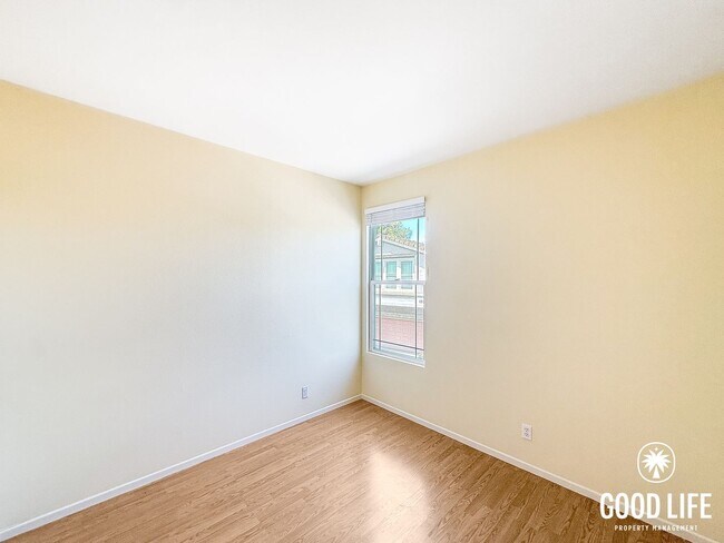 Building Photo - SD: Comfortable 2BD/2BA Townhome in Carmel Mountain Ranch with Community Pool, Attached Garage & ...
