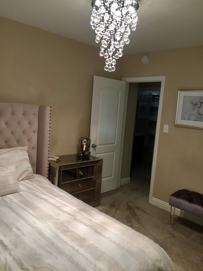 Bedroom #1 - 457 Oak St