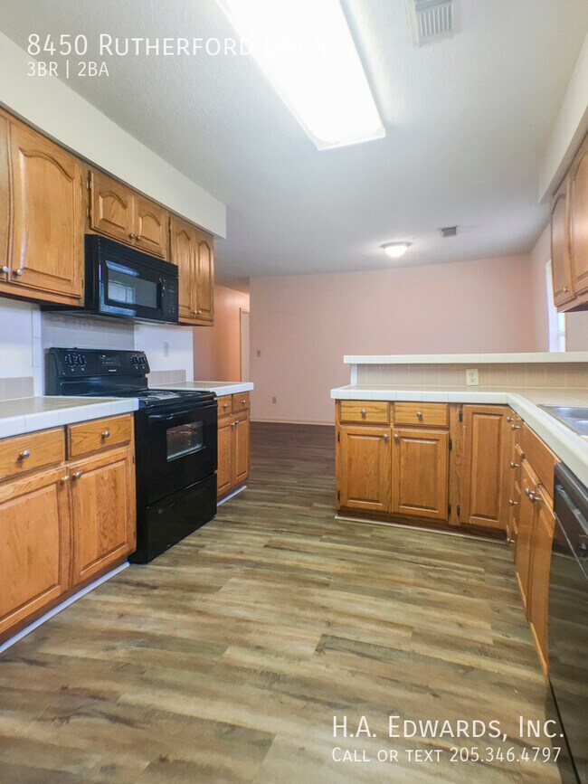 Building Photo - 8450 Rutherford Dr