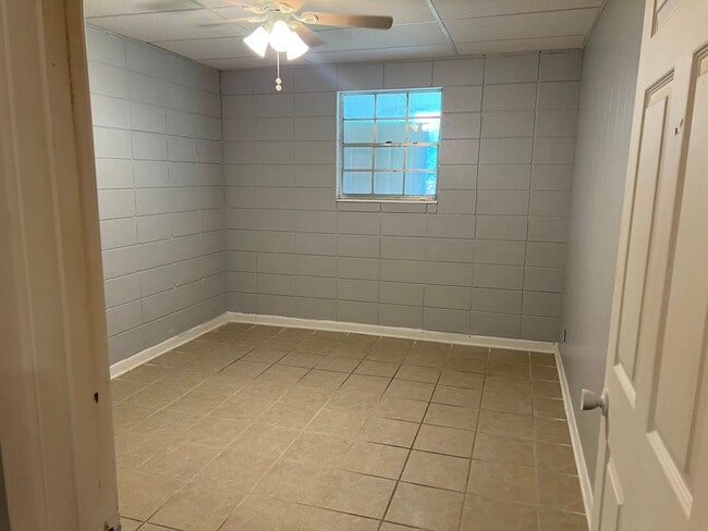 Building Photo - One bed one bath apartment in Ringgold