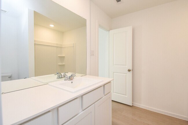 Building Photo - 3045 Fantasy Ter Dr
