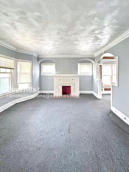 Building Photo - 3378 E 135th St