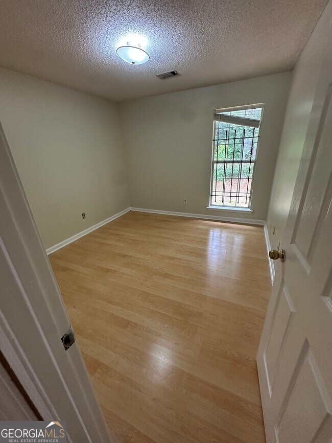 Building Photo - 465 Eagles Crossing Cir