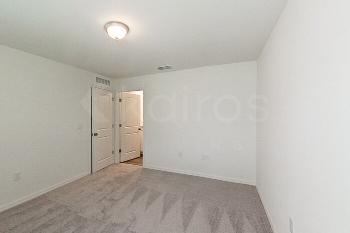 Building Photo - 21262 Quesada Ave