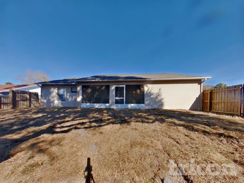 Building Photo - 2009 Kiwi Trail