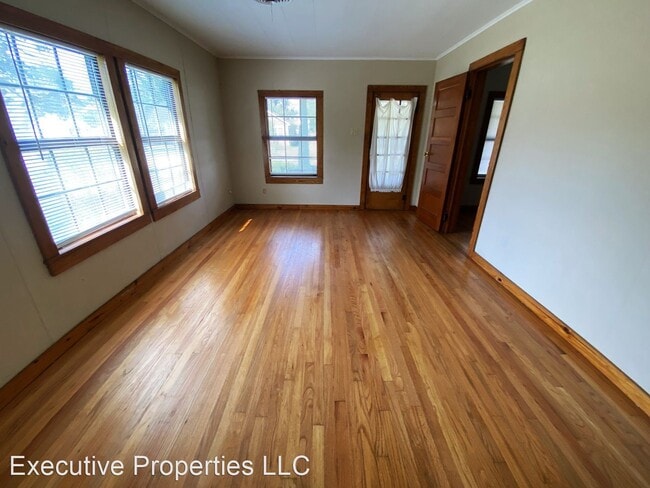 Building Photo - 2 br, 2 bath House - 315 West Lagrange Street