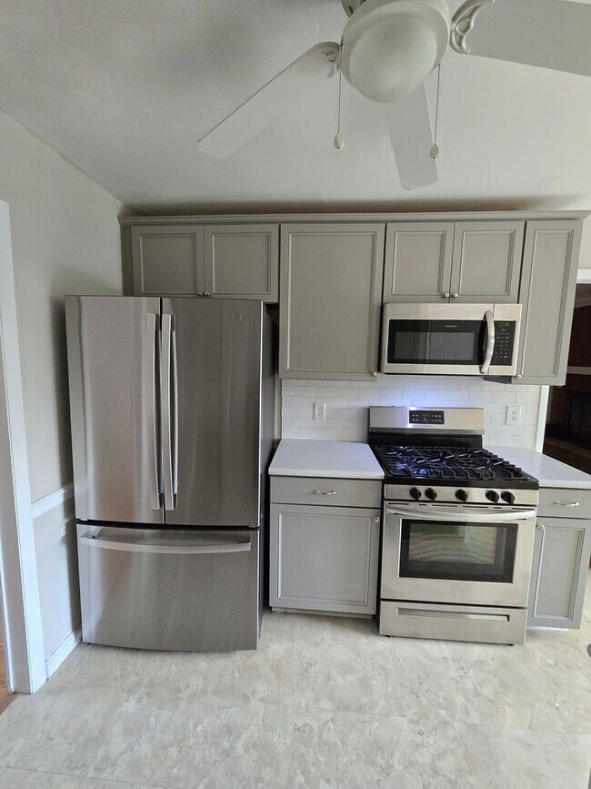 Building Photo - 6004 Shearwater Dr