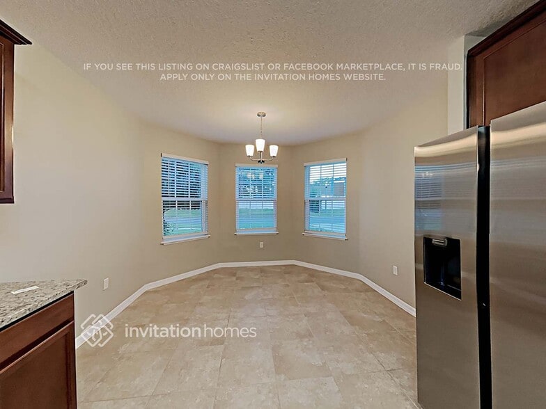 Building Photo - 942 Grapewood St