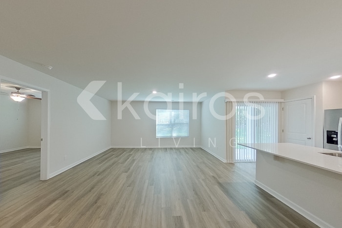 Building Photo - 137 Inez Ave