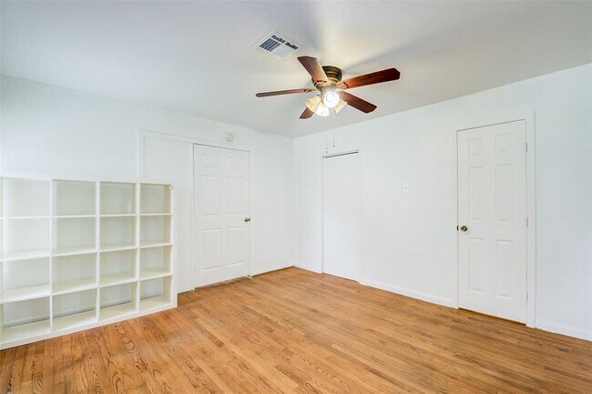 Building Photo - 3403 Linkwood Dr