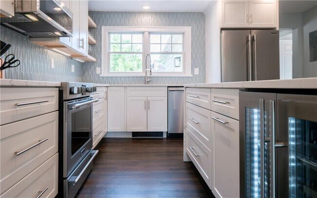 Building Photo - 118 Ruggles Ave