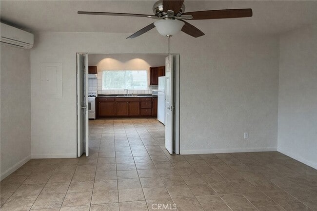 Building Photo - 494 Alta Mesa Dr