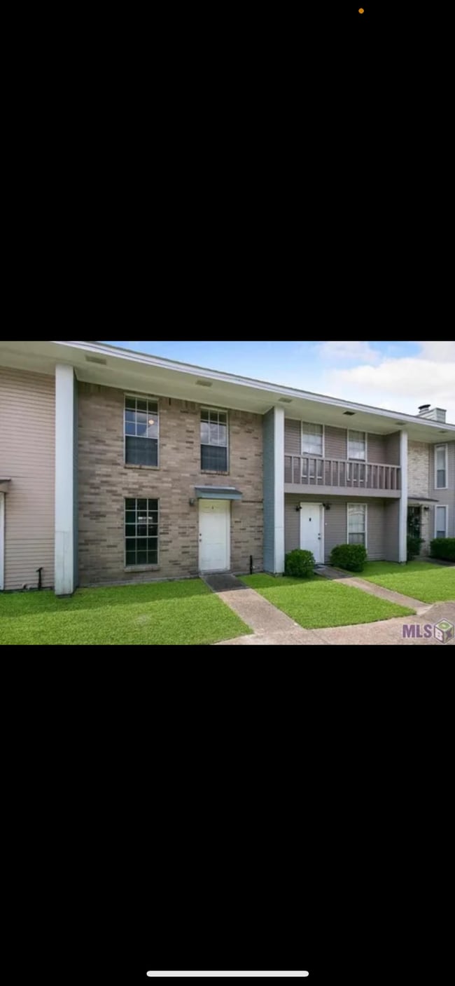 Building Photo - 1757 Boulevard De Province
