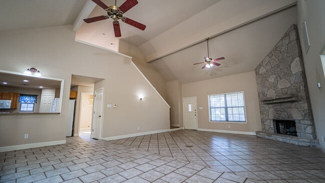 Building Photo - Bulverde Gem for Lease