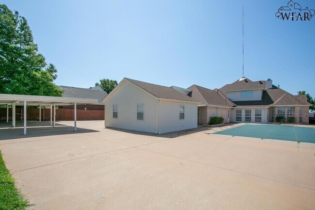 Building Photo - 8 Canyon Bluff Ct