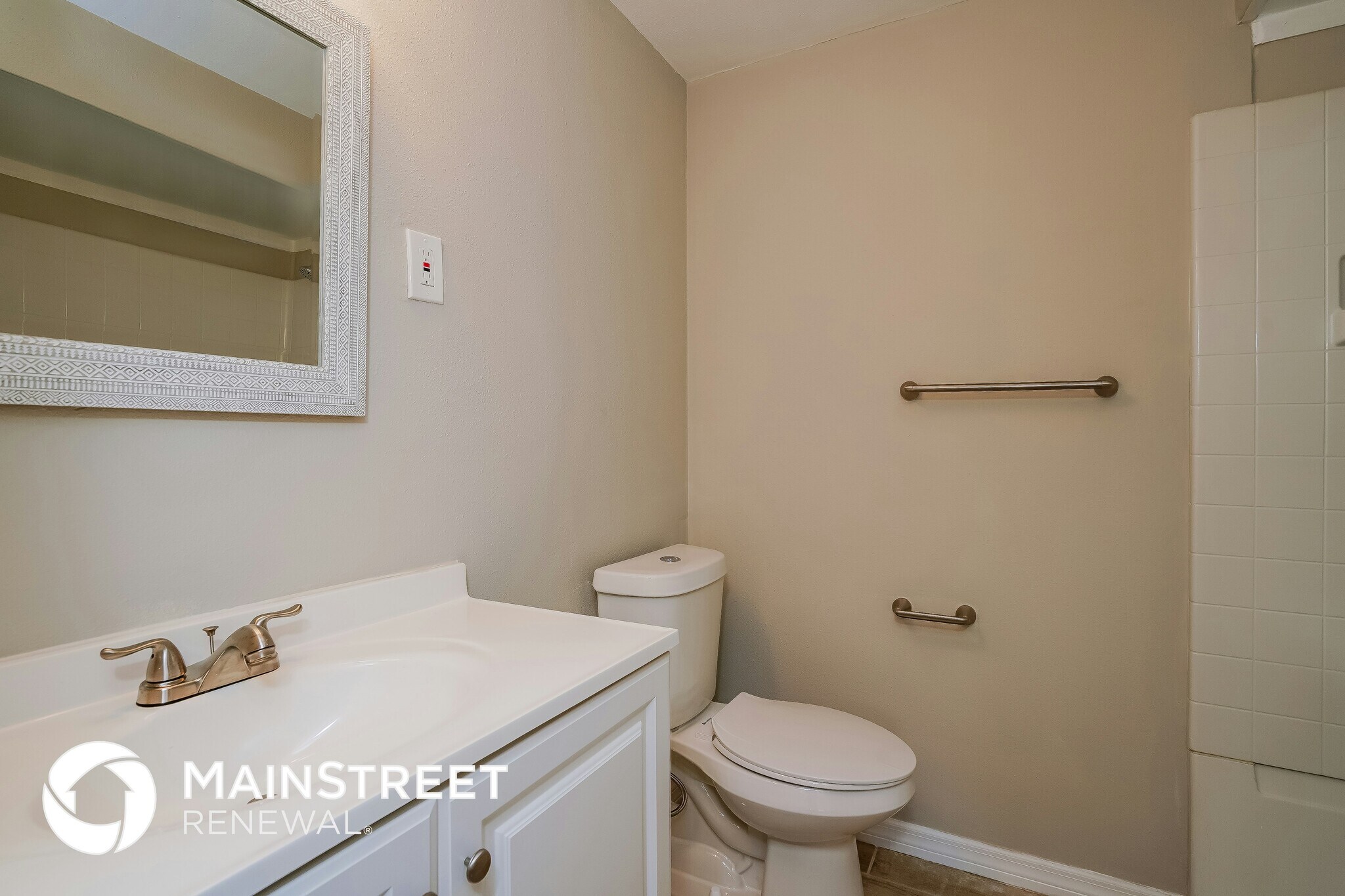 Building Photo - 1219 Thompson Ave