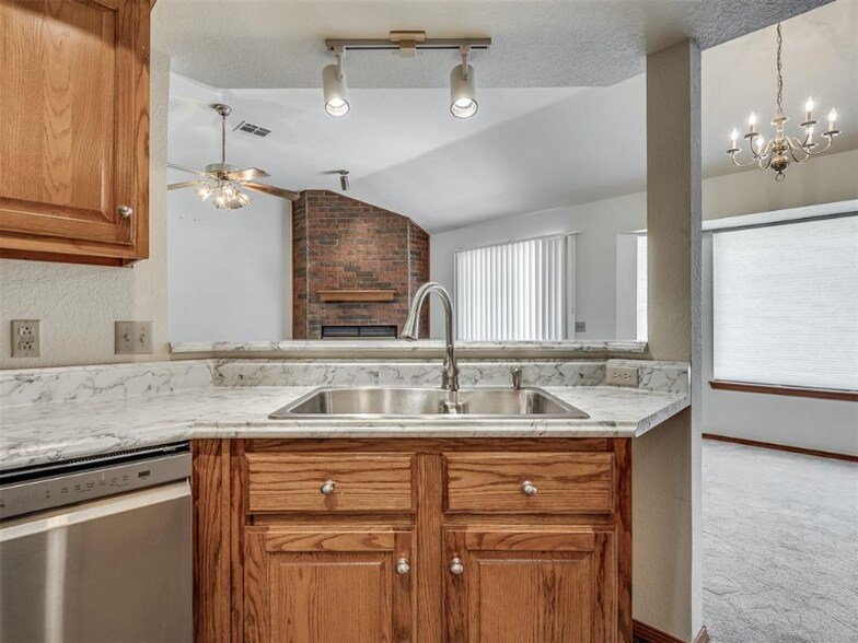 Building Photo - 10208 Pinckney Ct