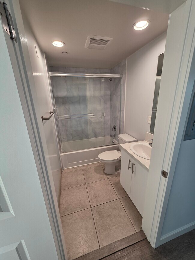 Building Photo - Louise Villas at Northridge, LLC