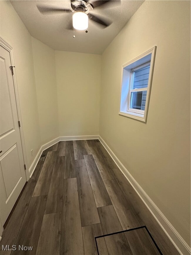 Building Photo - 1445 W 52nd St