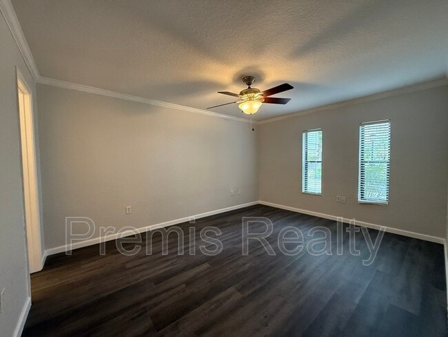 Building Photo - 720 Lyndhurst St