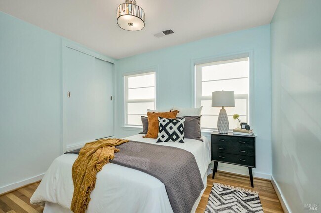 Middle Bedroom - 163 California Ave