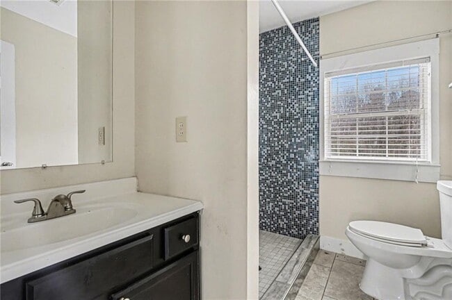 Building Photo - 707 E Mcintosh Rd