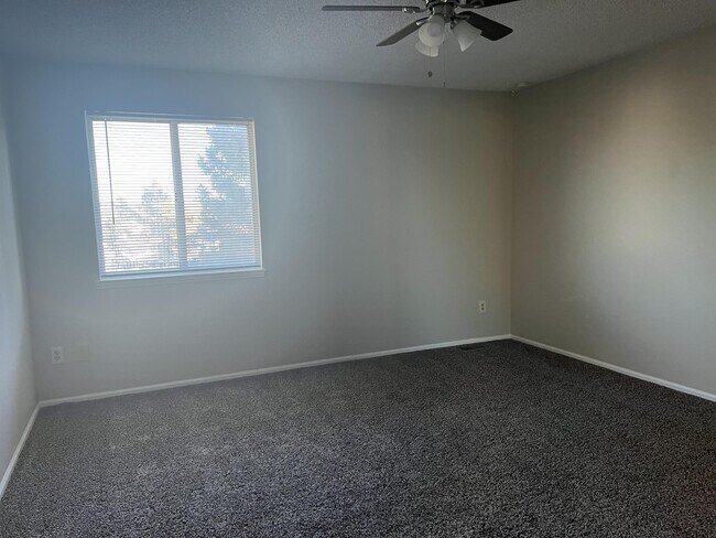 Building Photo - 17676 E Bethany Cir