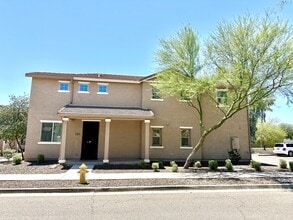 Building Photo - Exceptional 3BR home in gated Westridge Park! Loft, granite kitchen, stainless appliances, 2-car ...