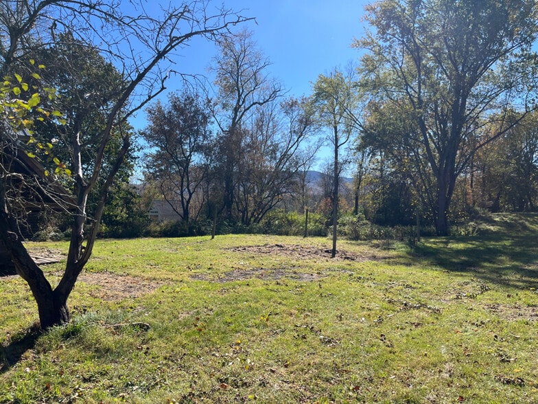 Building Photo - 1087 N Hoosac Rd
