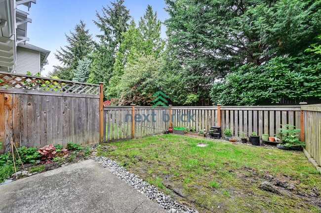 Building Photo - Beautiful 2 bed & 2.5 bath for rent
