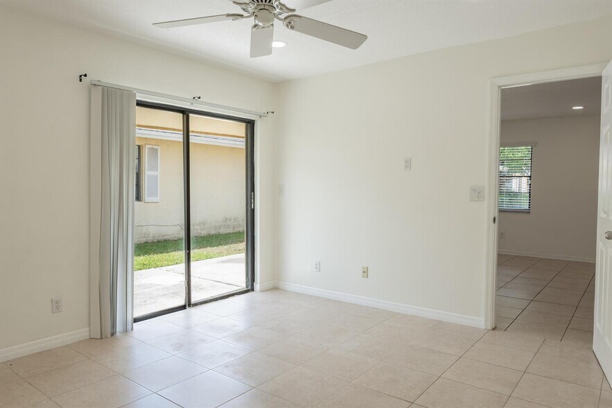 Building Photo - 1253 White Pine Dr
