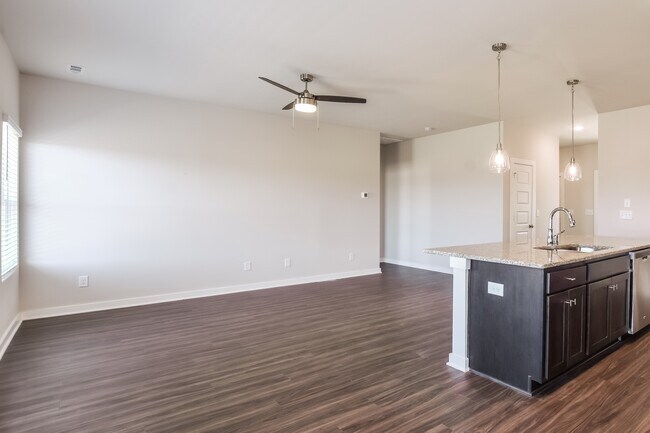 Building Photo - 26252 Valley Ridge Rd