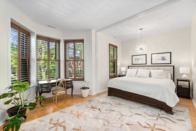 Building Photo - 2112 N Dayton St