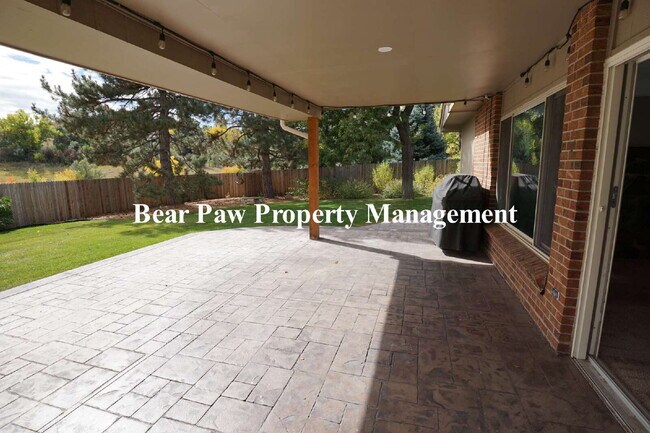 Building Photo - Lovely 4 Bedroom Home Golden!!