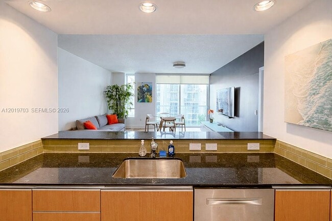 Building Photo - 1050 Brickell Ave